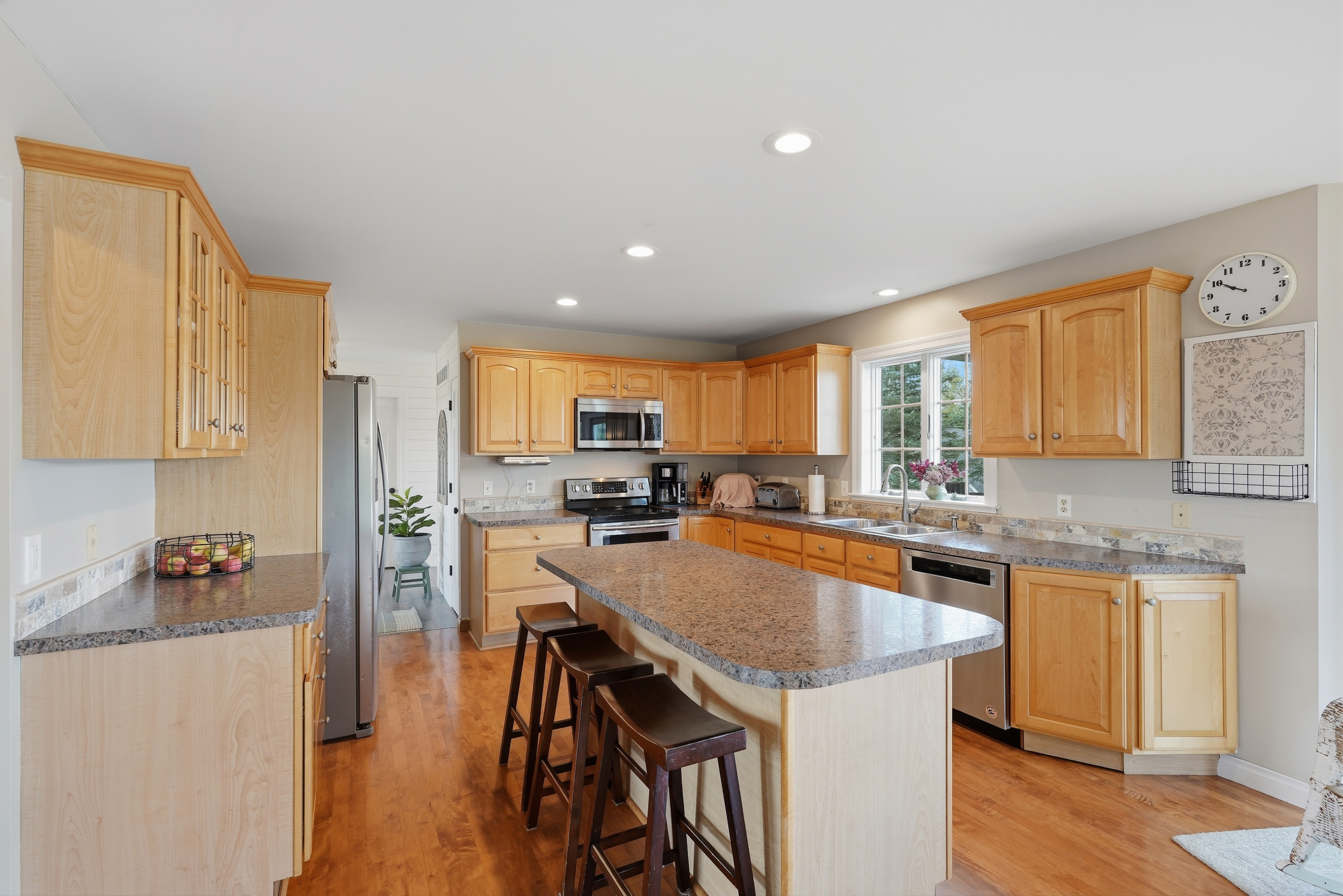 Gourmet kitchen